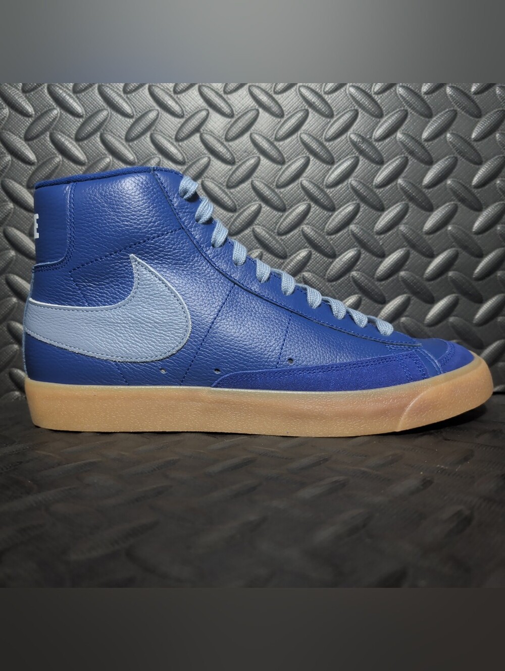 Nike "BY YOU" Blazer Mid 77 Blue Gum Size 10